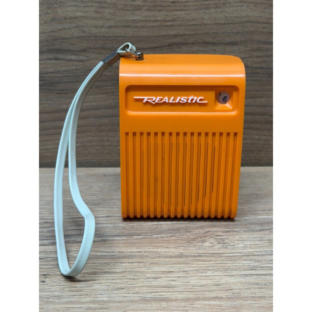 Vintage Realistic 16 Transistor AM Radio Radio Shack Portable Orange - Works!